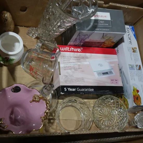 Kitchen scale, glassware etc