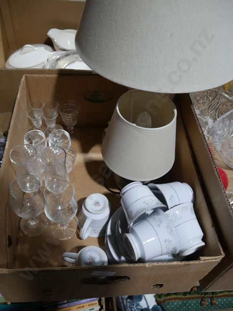 Table lamps, glassware, China Image 1++