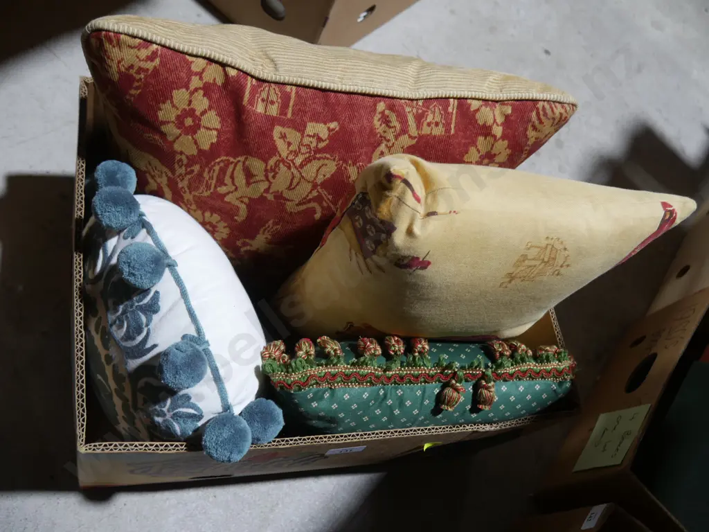 Cushions Image 1++