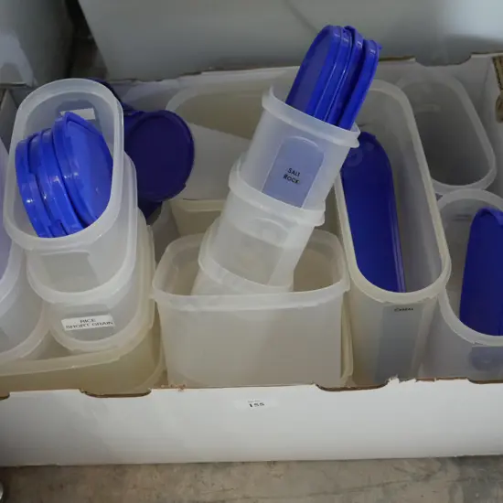 Storage containers