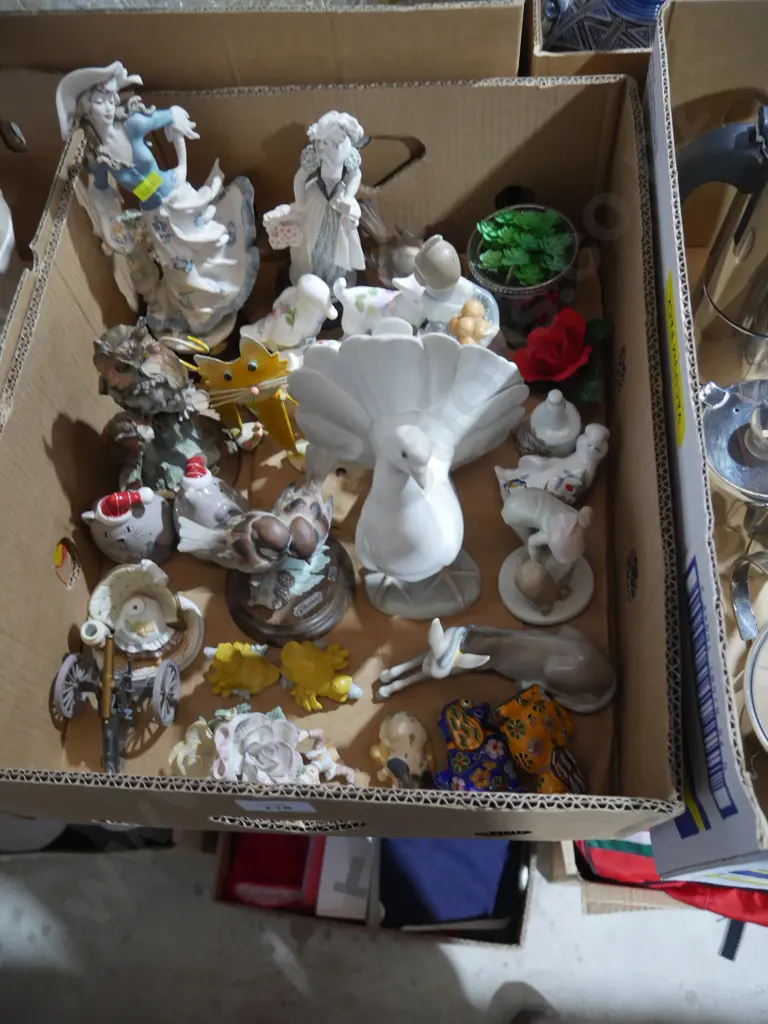 Assorted ornaments Image 1++