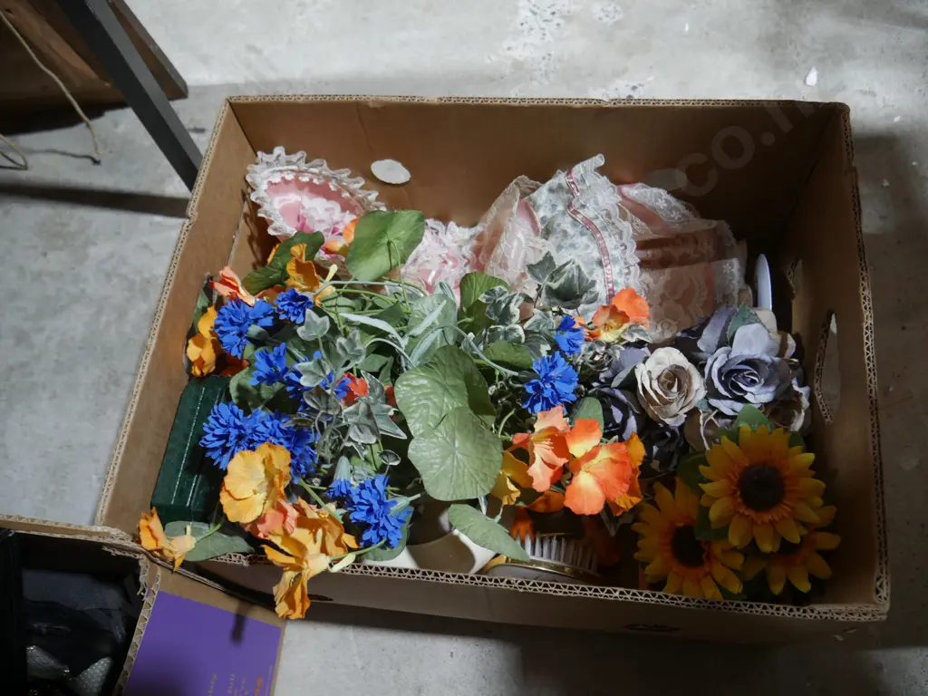 Artificial flowers etc Image 1++