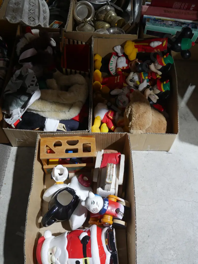 Three boxes of vintage toys Image 1++