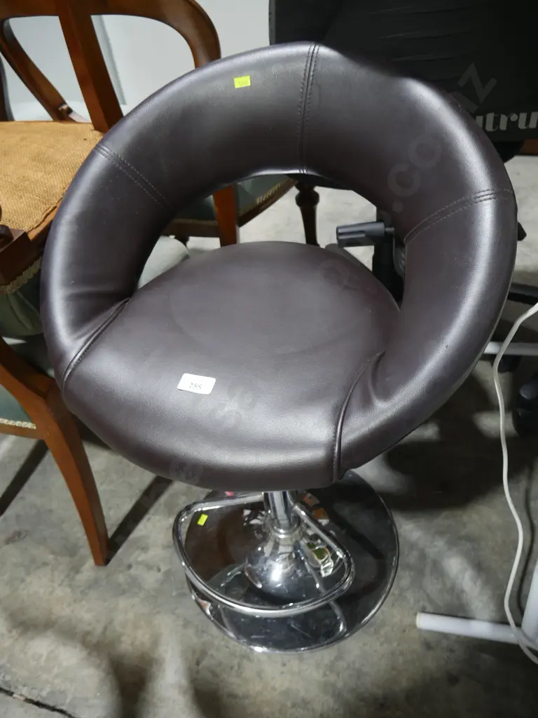 Bar stool Image 1++