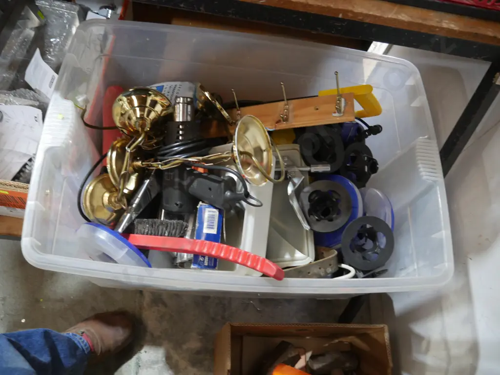 Heat gun, brass light fittings etc Image 1++