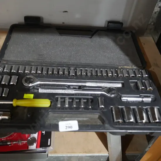 Socket set