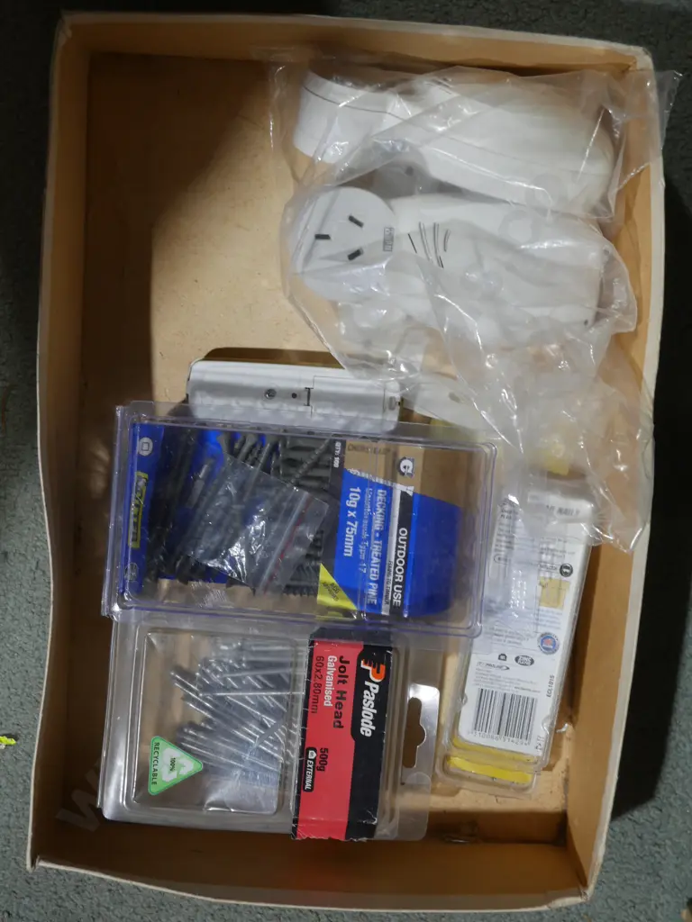 Nails, screws etc Image 1++