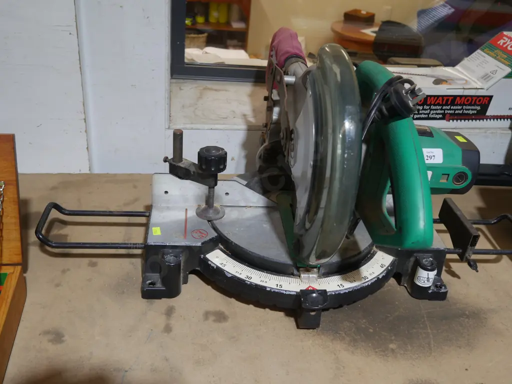 Makita drop saw Image 1++