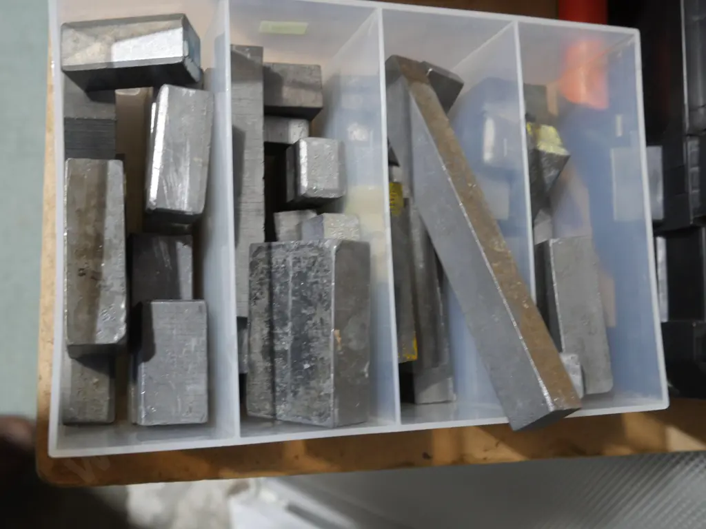 Metal weights Image 1++