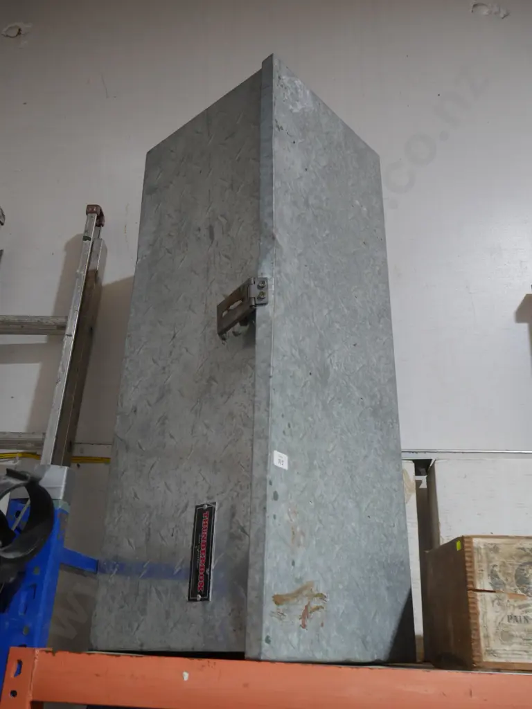 Metal storage box Image 1++