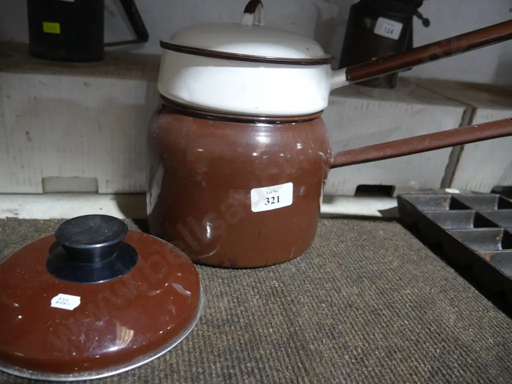 Enamel pot Image 1++