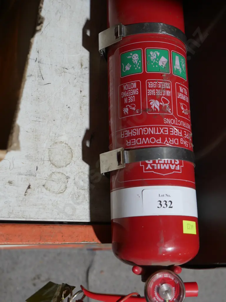 Fire extinguisher Image 1++