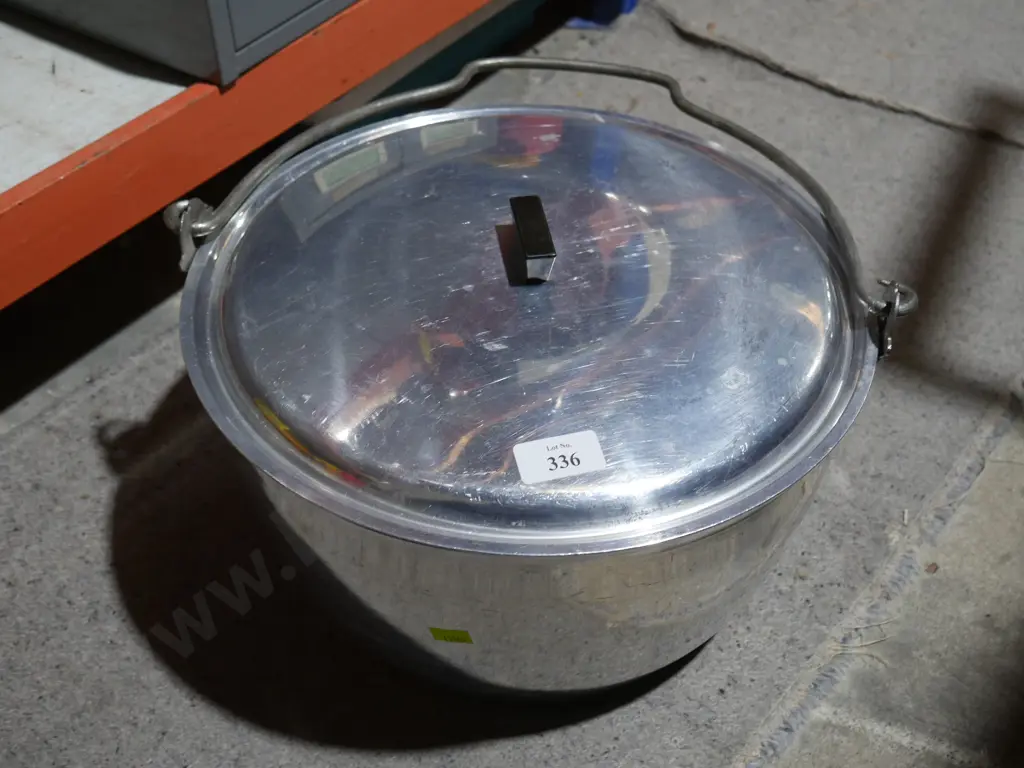 Large pot Image 1++