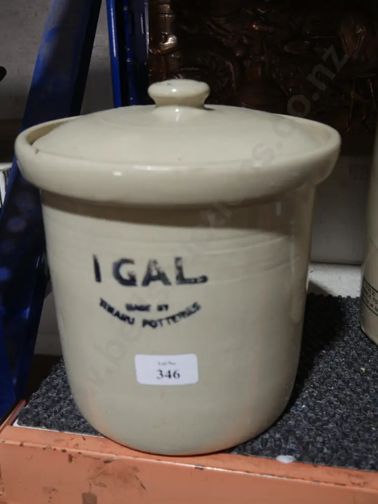 Timaru potteries stone container Image 1++