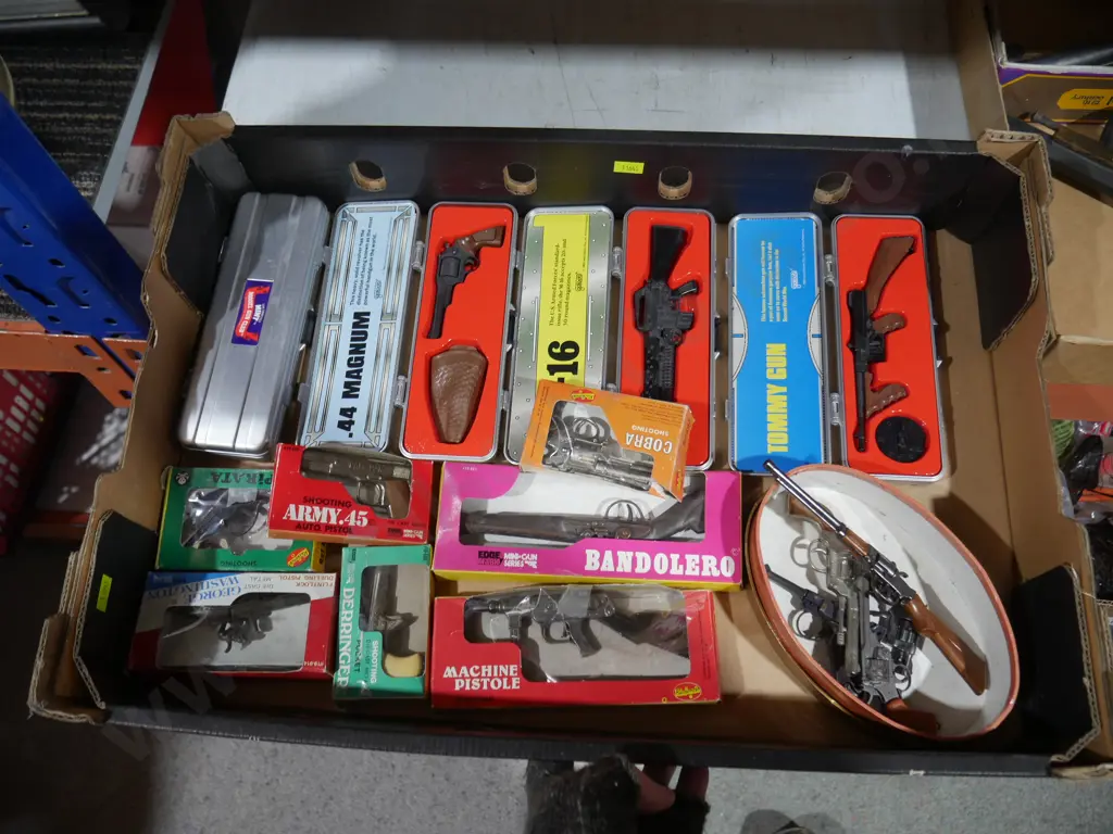 Assorted model guns Image 1++