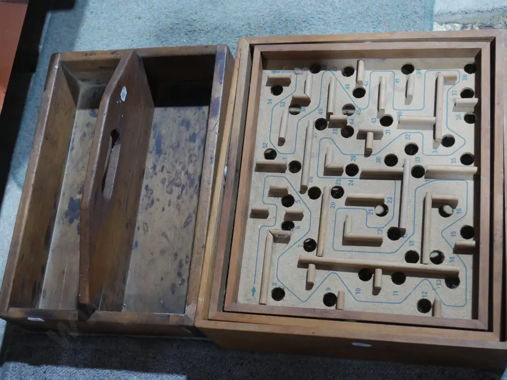 Labyrinth game, cutlery tray Image 1++