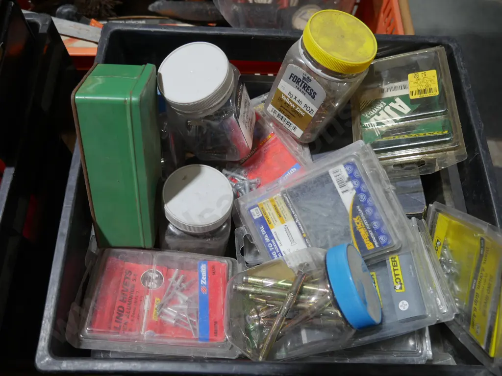 Screws etc Image 1++