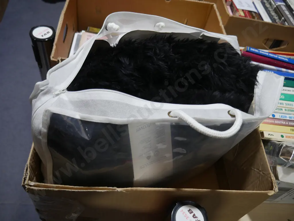 Bowron sheepskins car seat cover Image 1++