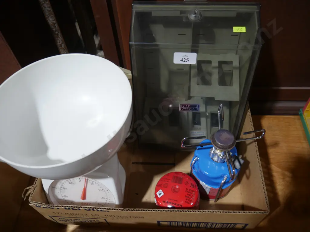 Scale, gas camp cooker etc Image 1++