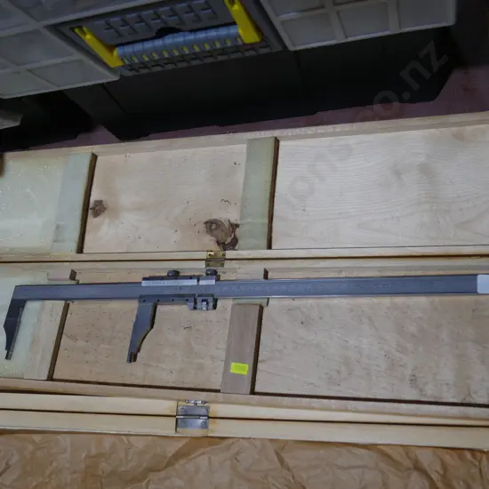 Set of calipers