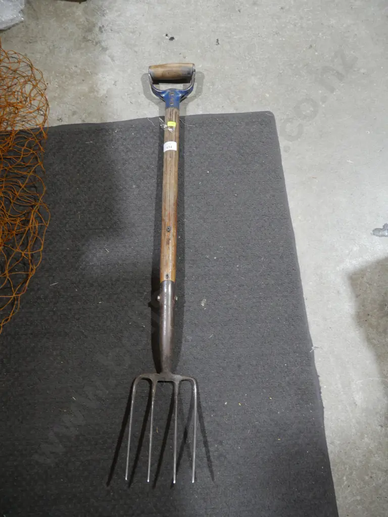 Garden fork Image 1++