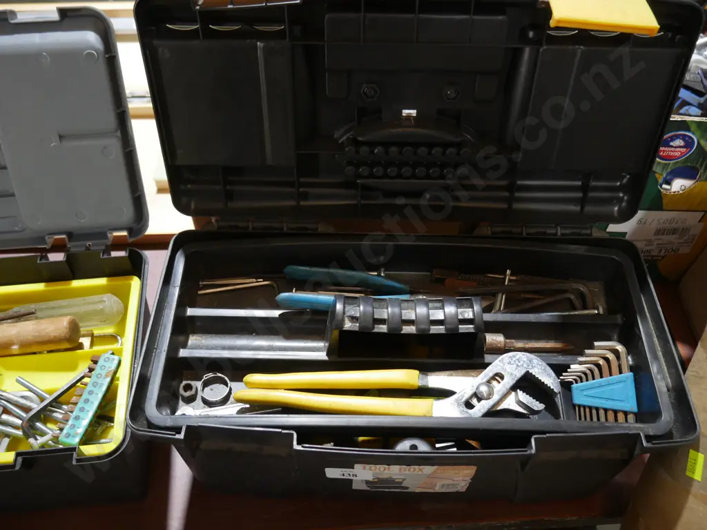 Toolbox and contents Image 1++