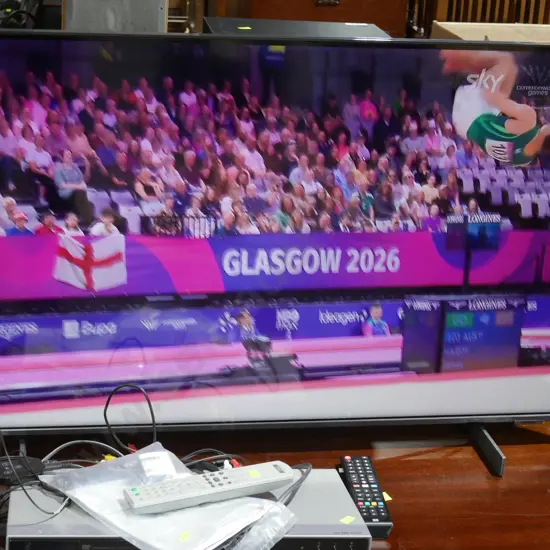 Samsung 42-in TV and DVD player