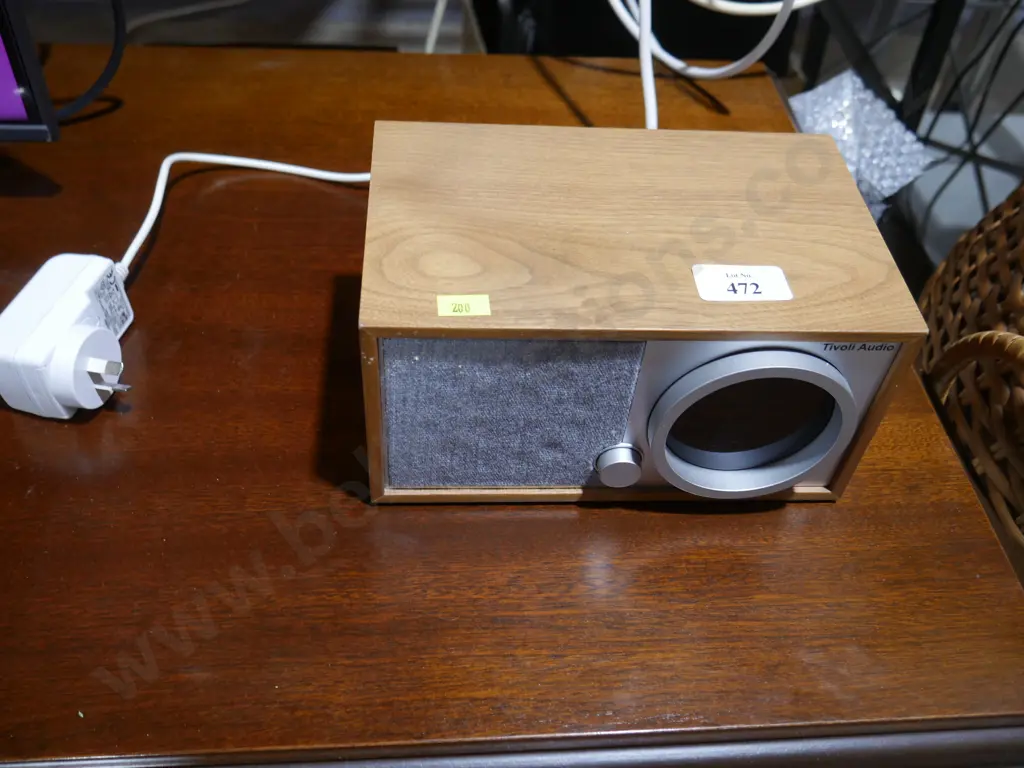 Tivoli radio Image 1++