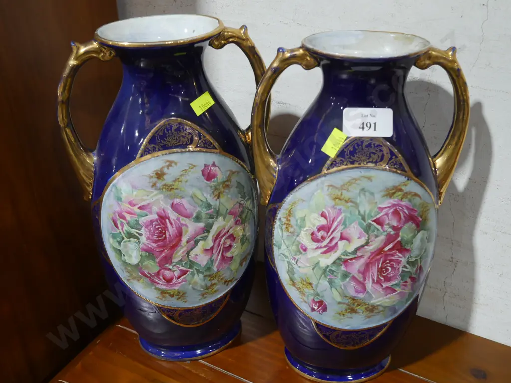 Pair of blue and gold vases Image 1++