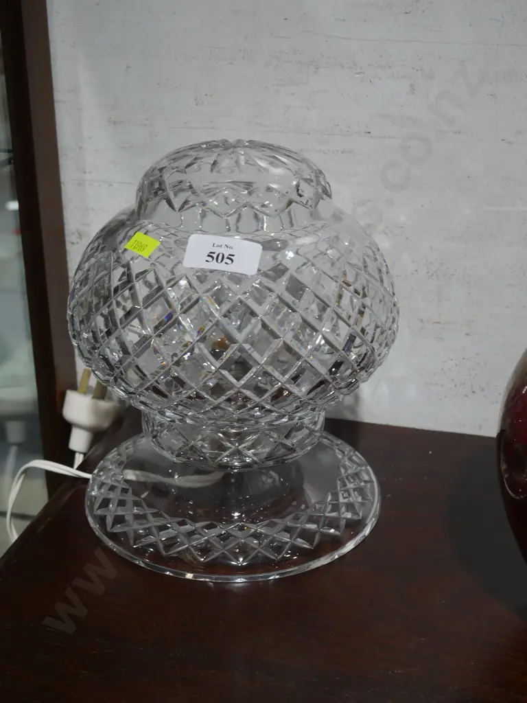 Cut crystal table lamp Image 1++