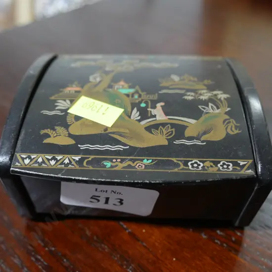 Oriental jewellery box