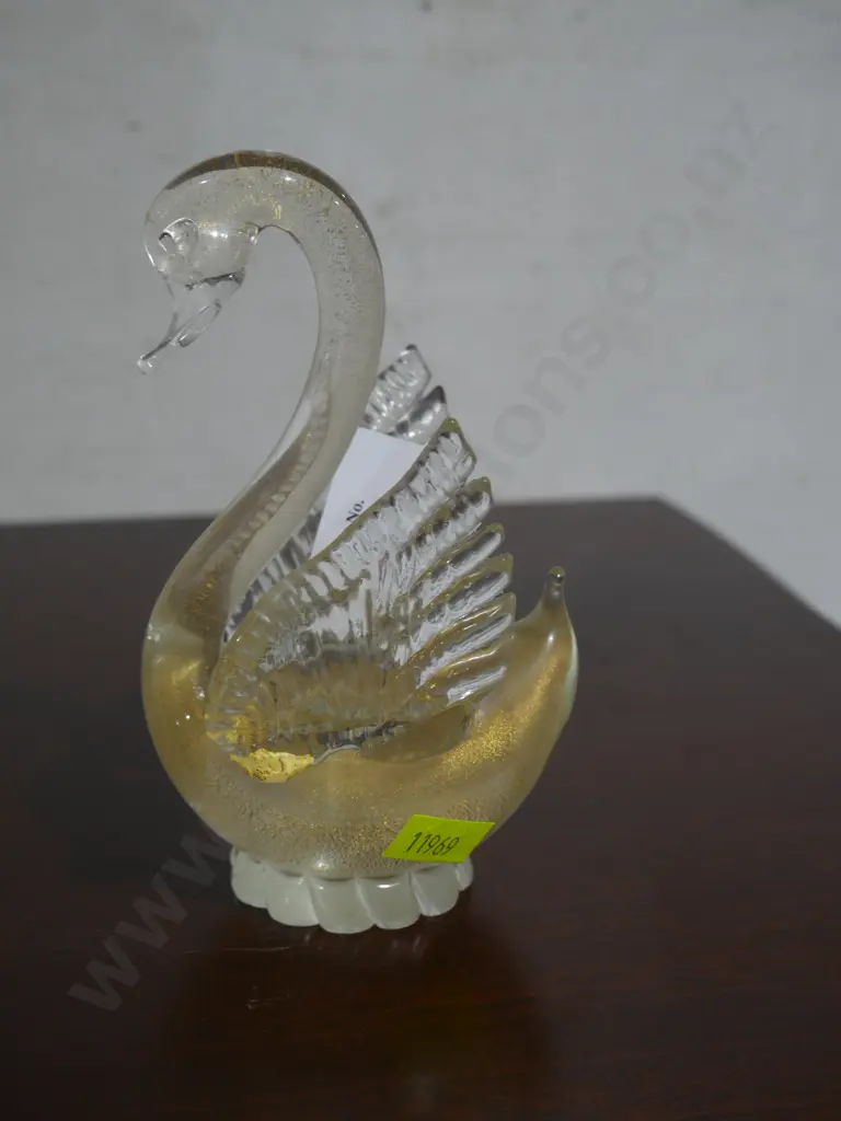 Murano glass swan Image 1++