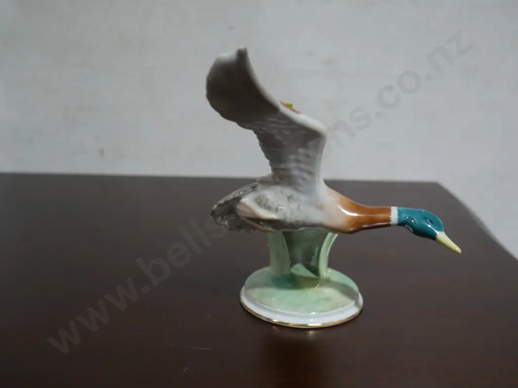 Spanish porcelain duck ornament Image 1++