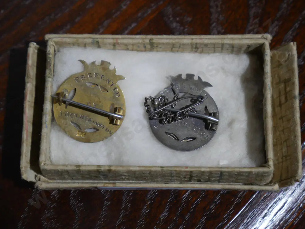 9ct,sterling silver badges Image 1++