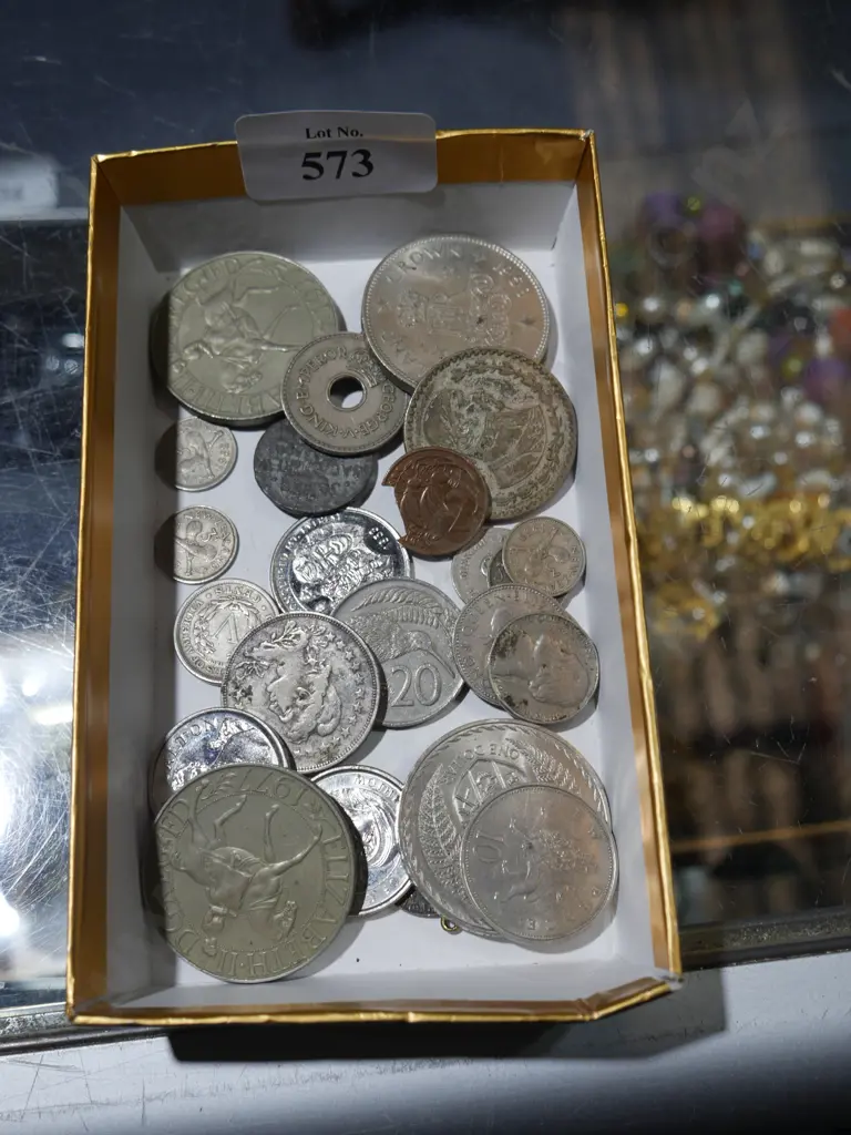 Assorted coins Image 1++