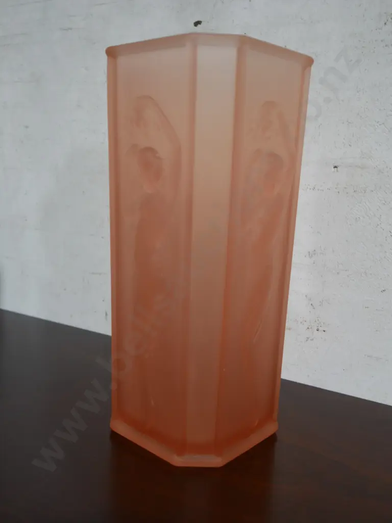 Art deco glass vase Image 1++