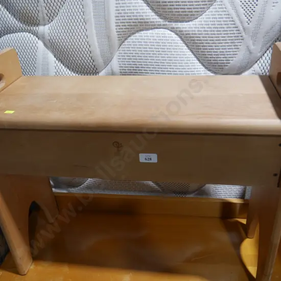 Piano stool