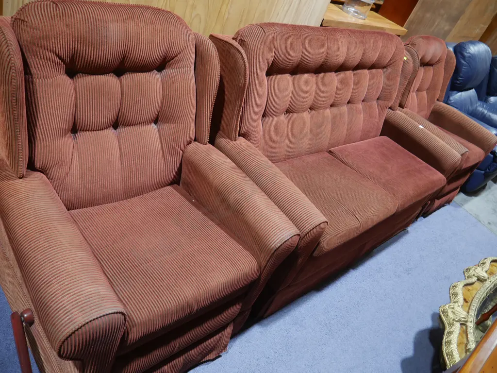 Red fabric three piece lounge suite Image 1++