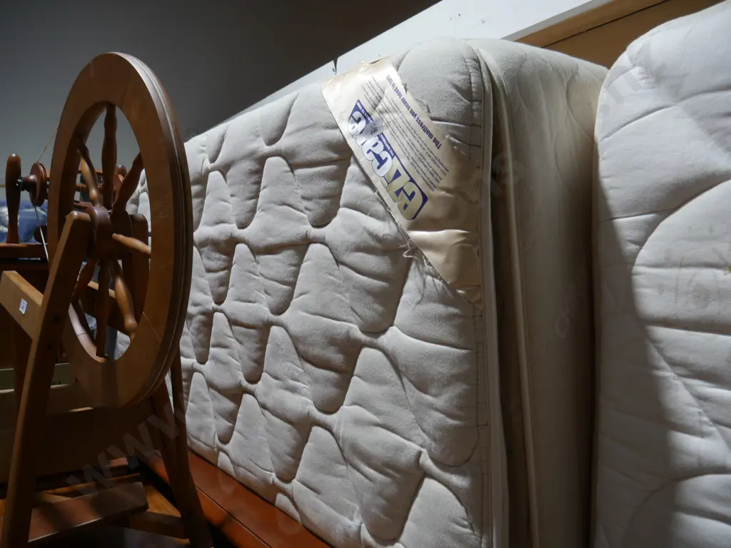 King mattress and base and headboard Image 1++