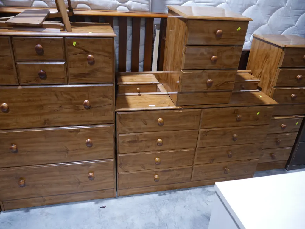 Five piece bedroom suite Image 1++