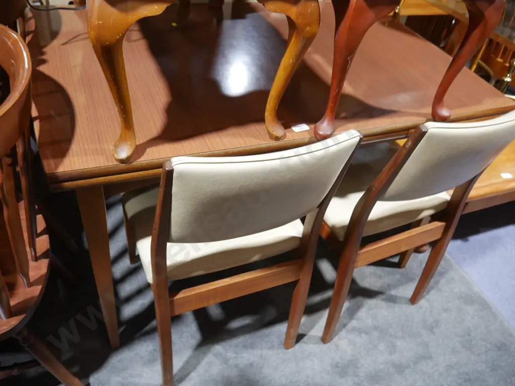 Dining table and four chairs Image 1++