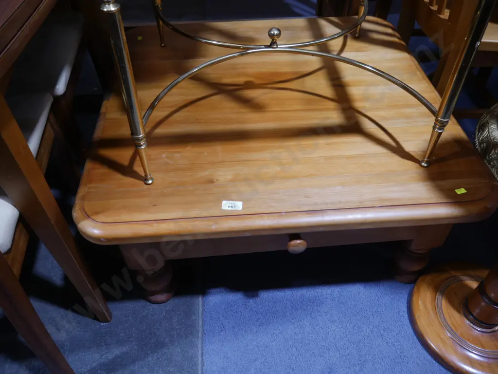Coffee table Image 1++