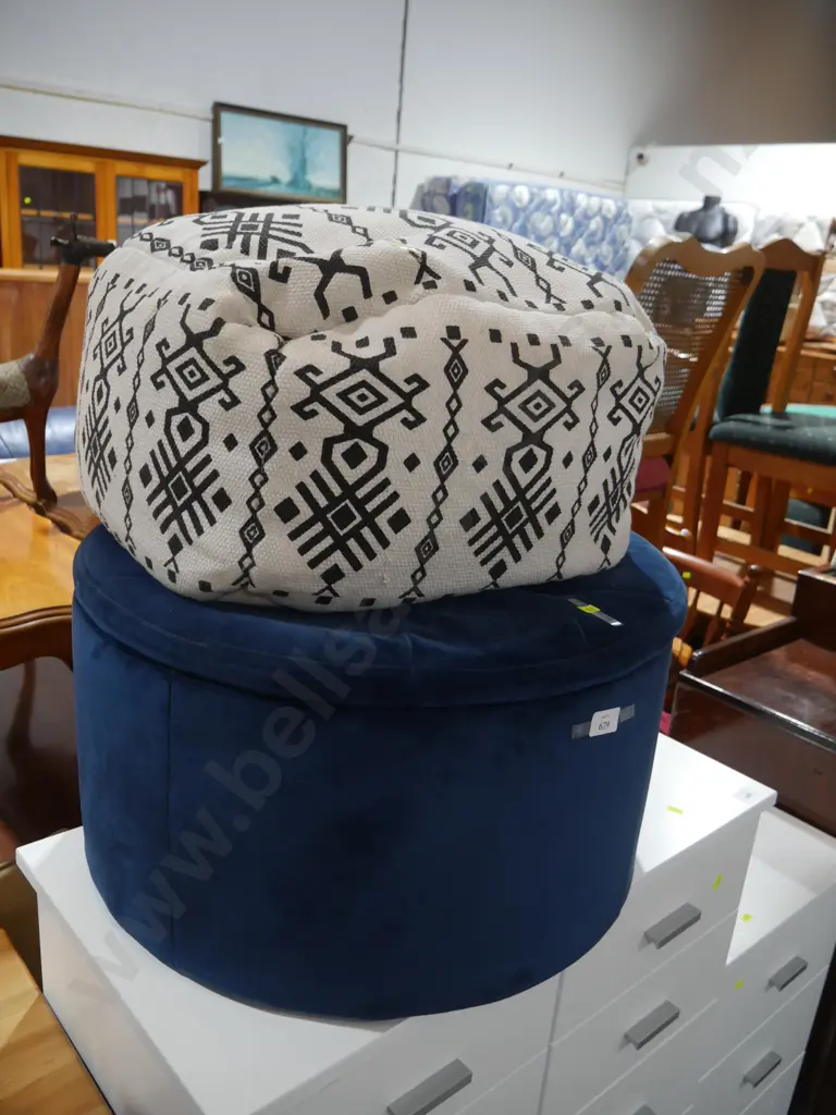 Pouf and storage ottoman Image 1++