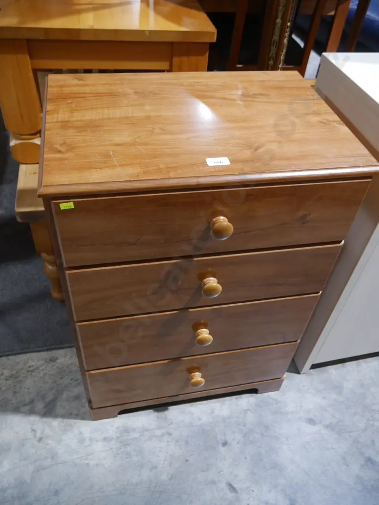 4 drawer chest Image 1++