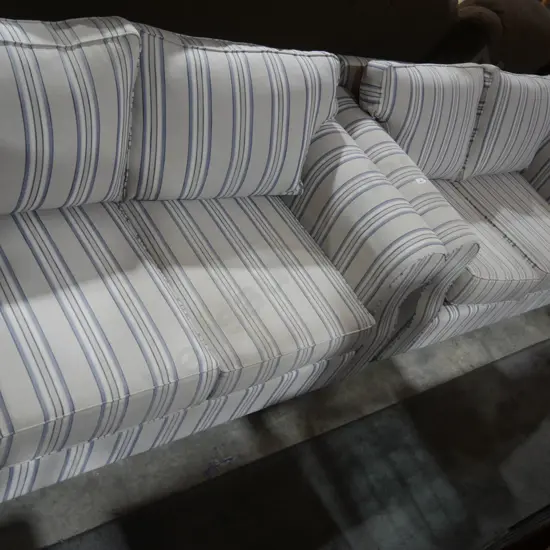 2 piece lounge suite