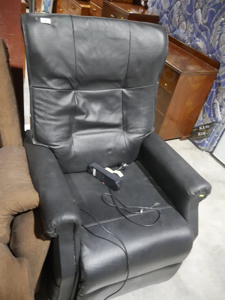 Electric arm chair Image 1++