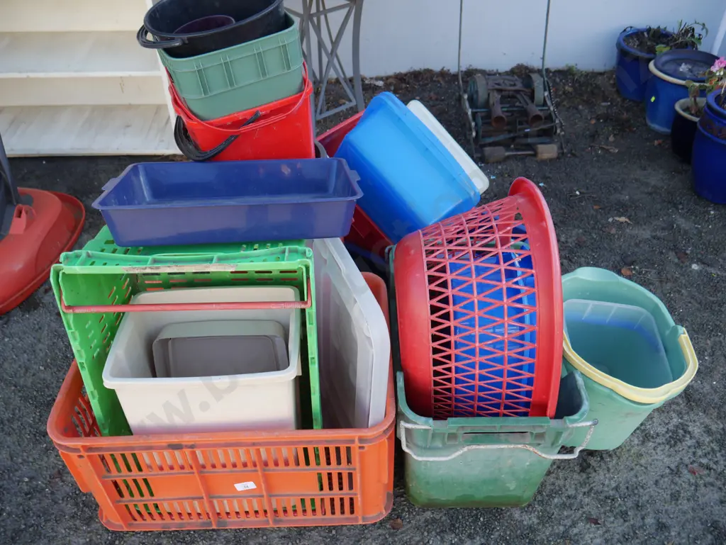 Bins and buckets Image 1++