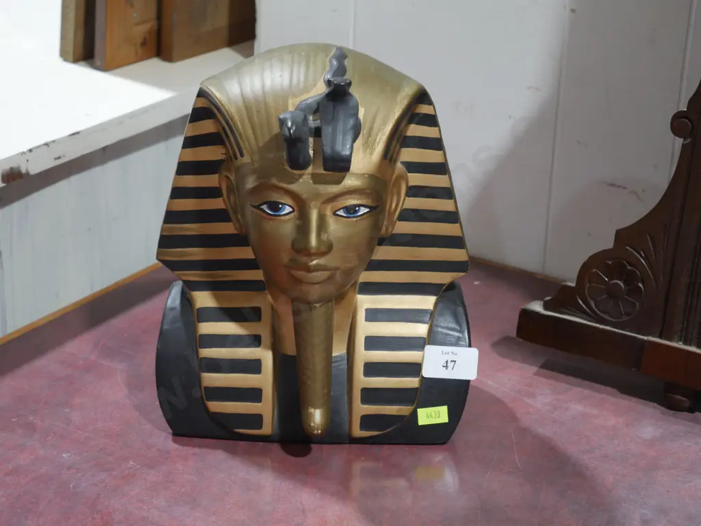 Egyptian figurine Image 1++