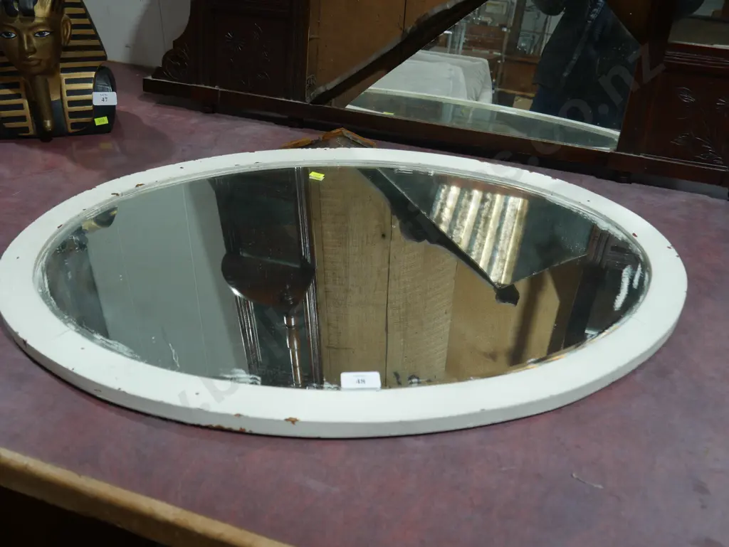 Oval mirror Image 1++