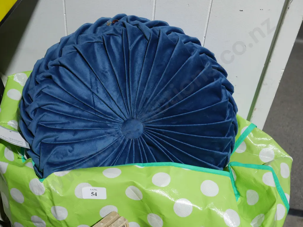 Cushions Image 1++